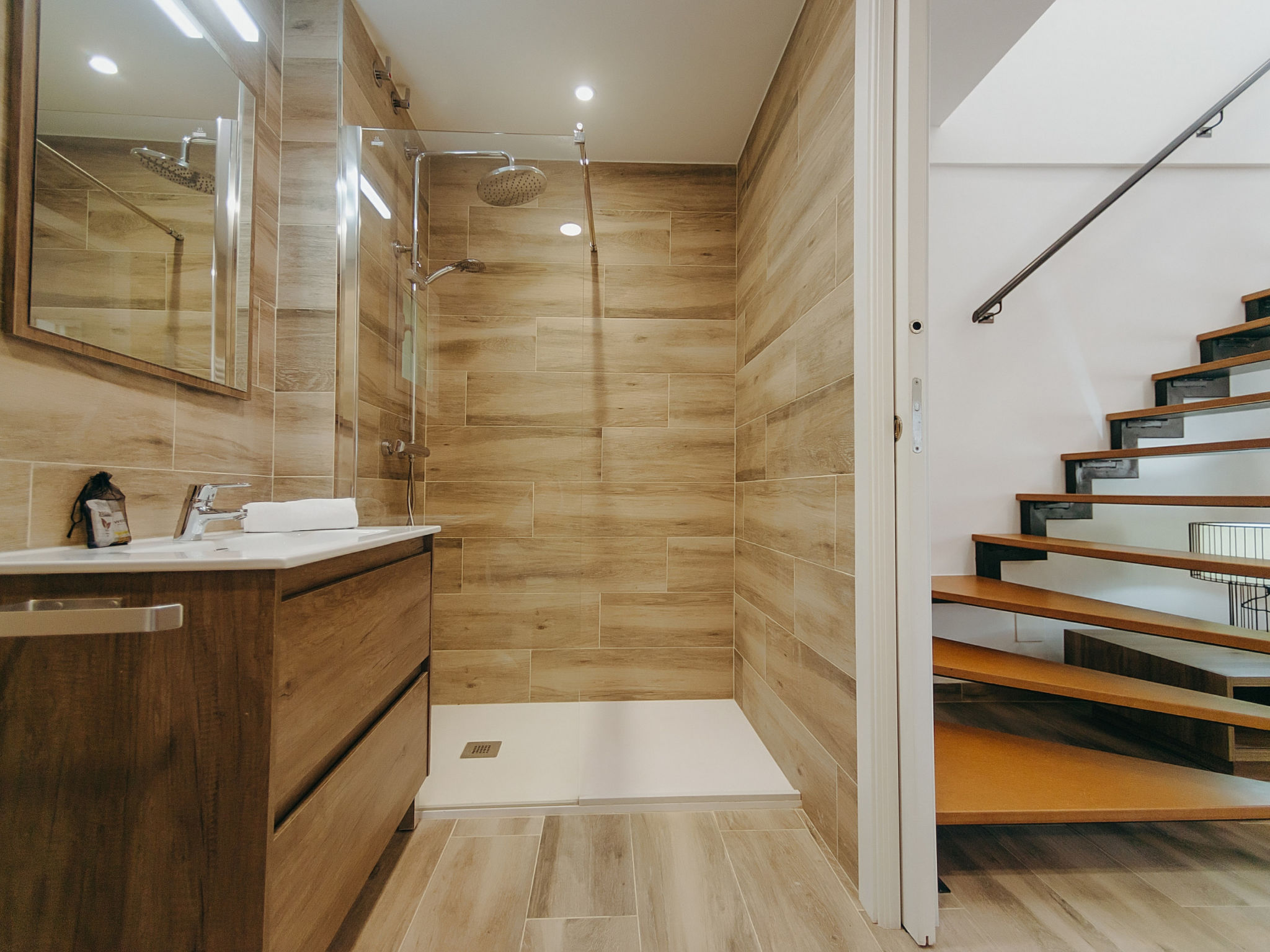 Photo of WELCS DUPLEX 192 PDA cerca del mar