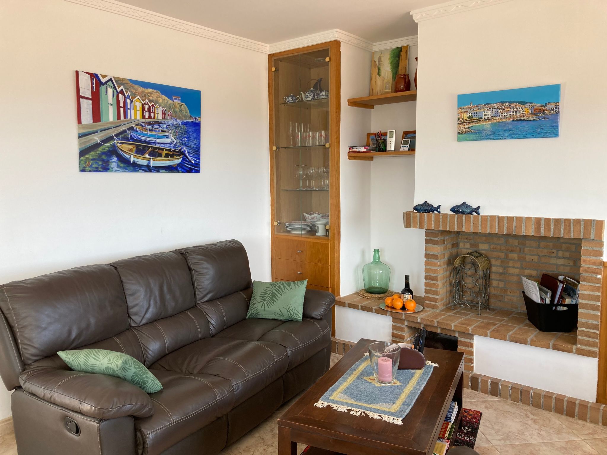 Gemütliches Ferienhaus mit Pool und Meerblick-Binnen