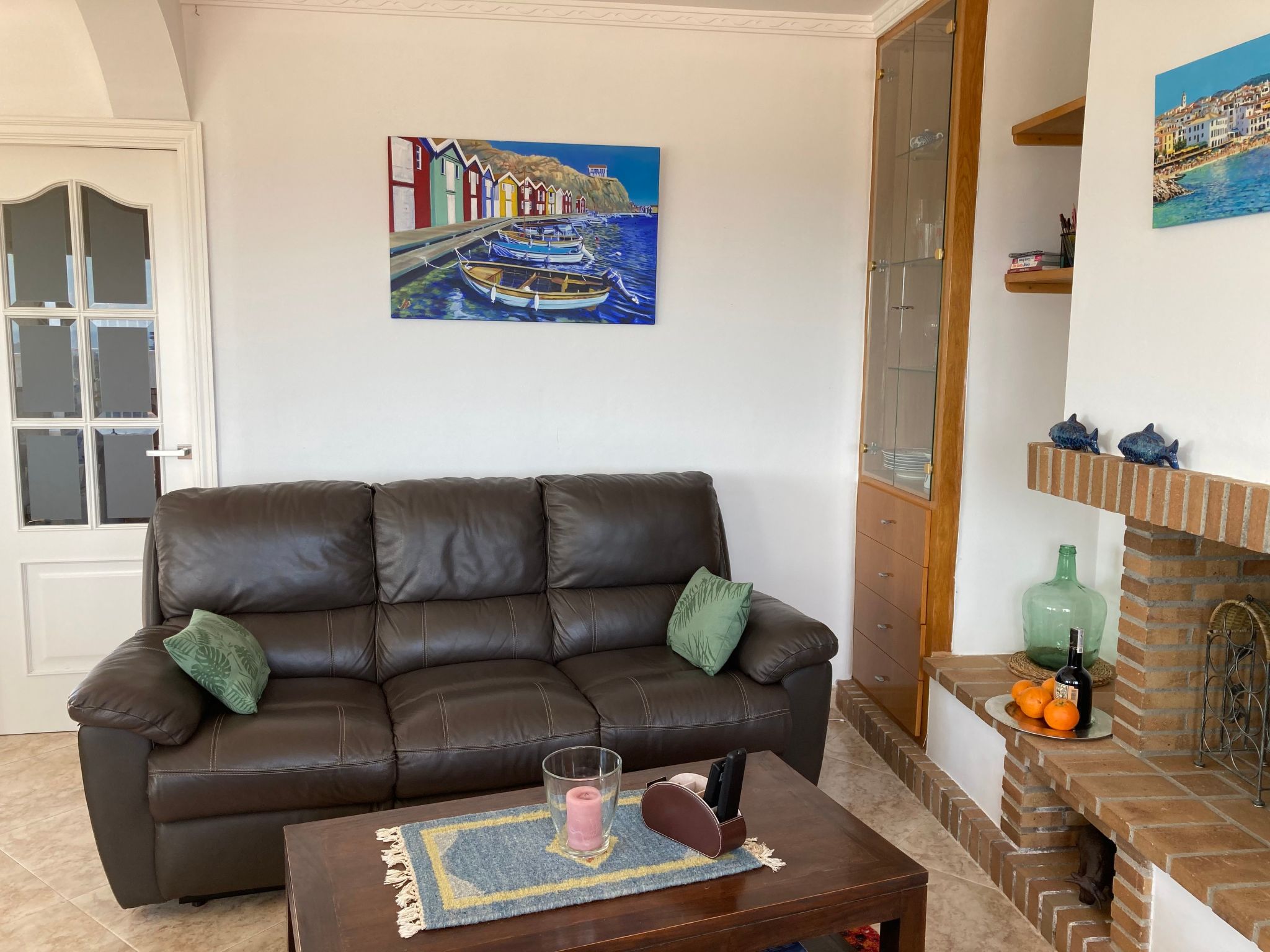 Gemütliches Ferienhaus mit Pool und Meerblick-Binnen