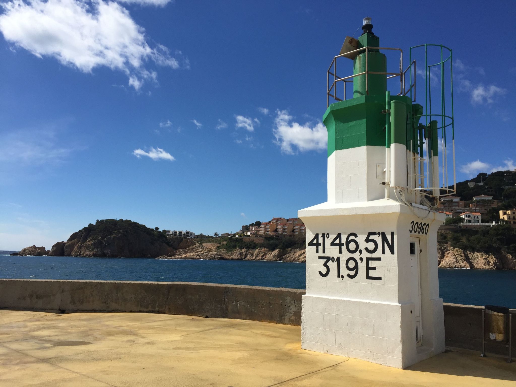Gemütliches Ferienhaus mit Pool und Meerblick-Binnen