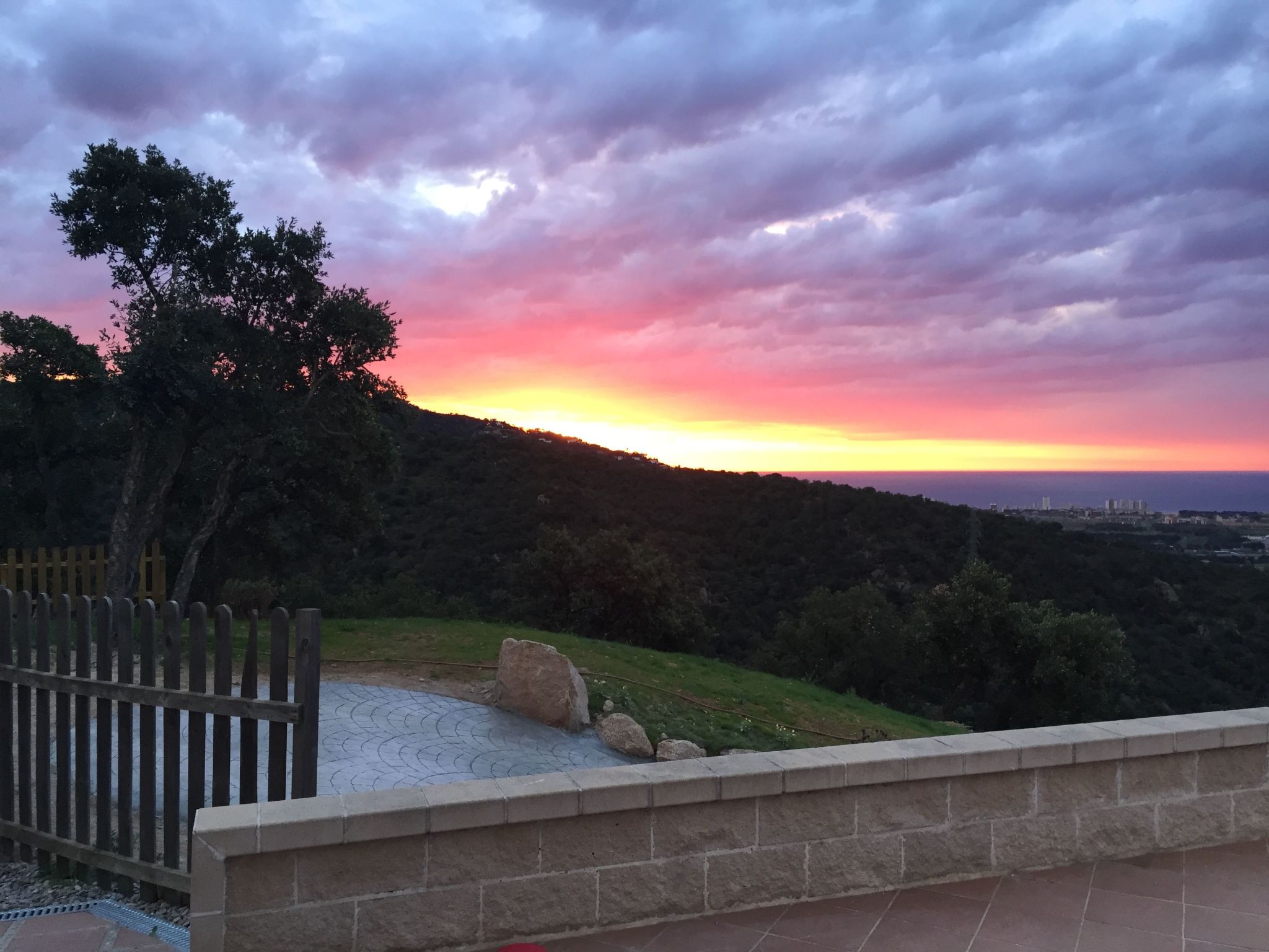 Gemütliches Ferienhaus mit Pool und Meerblick-Binnen