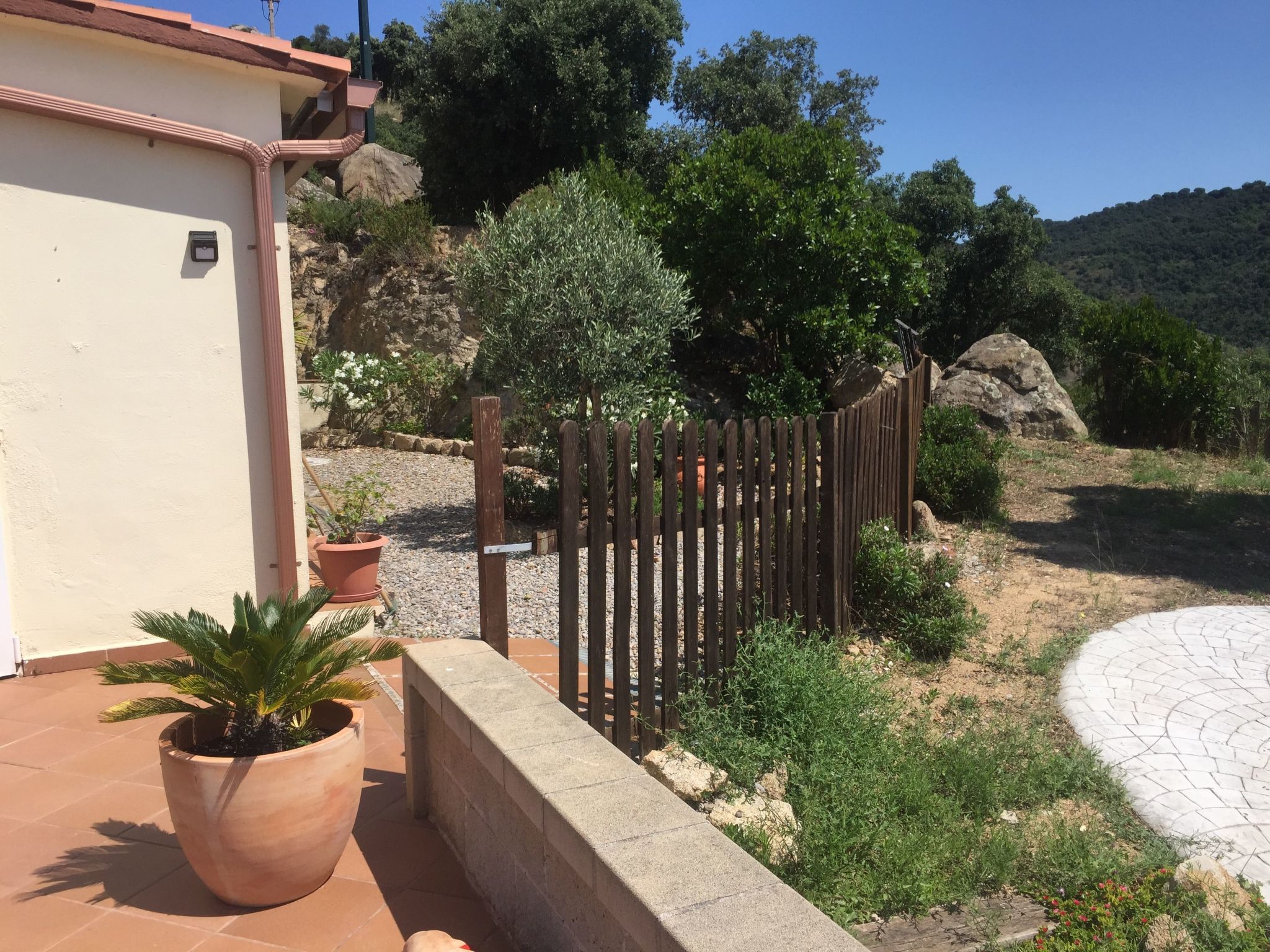 Gemütliches Ferienhaus mit Pool und Meerblick-Binnen