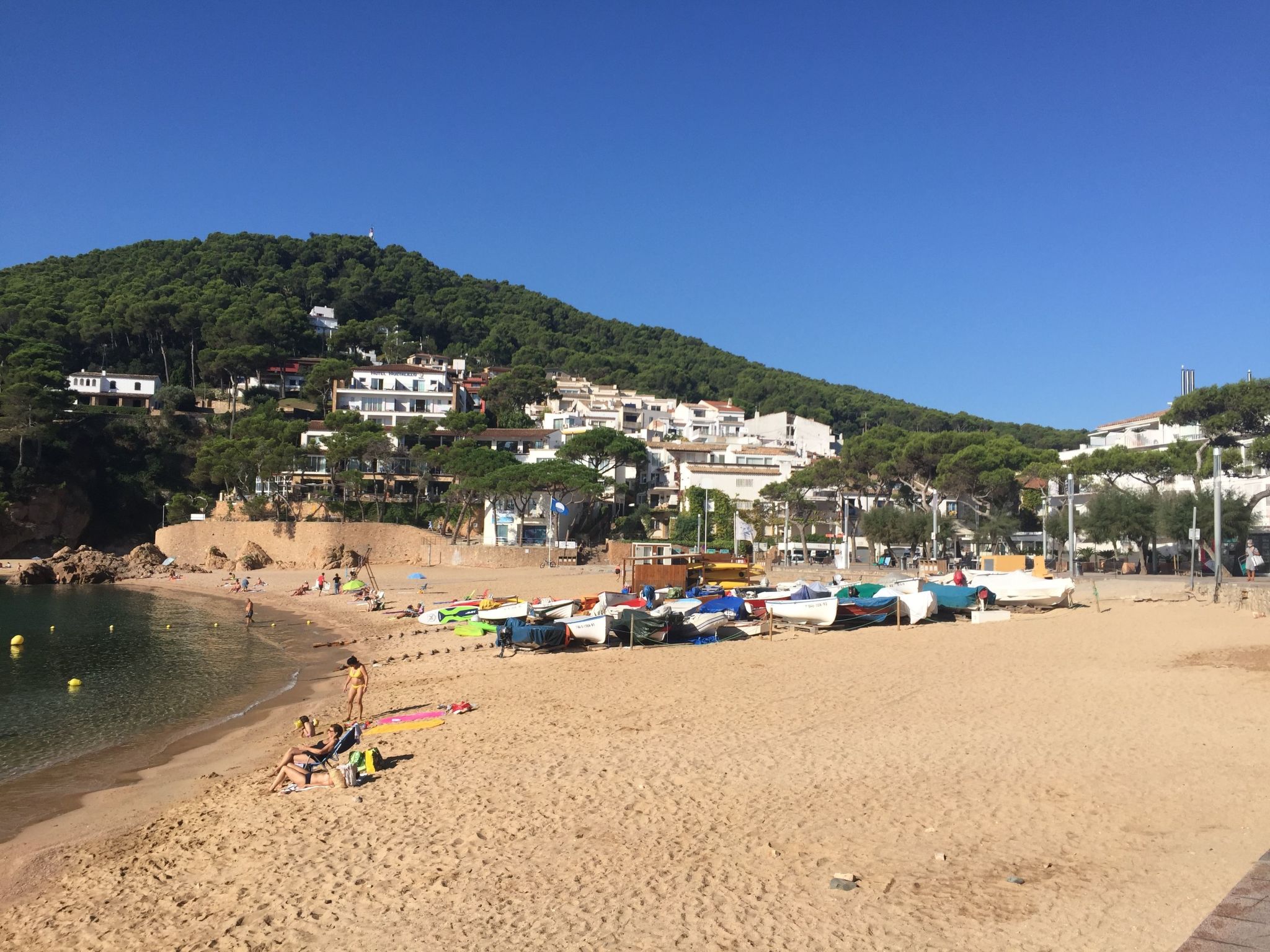 Gemütliches Ferienhaus mit Pool und Meerblick-Binnen