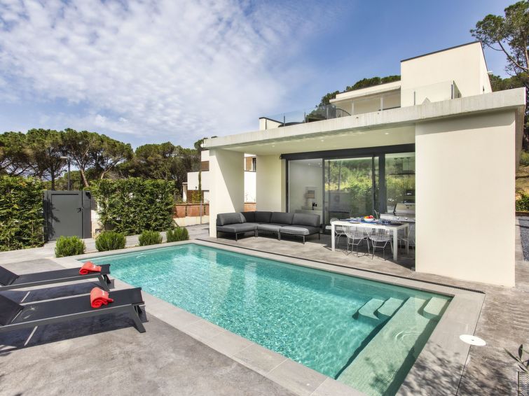 Search and Stay destination Sant Feliu de Guíxols, CT - Spain from AU$ 428. Alyssa