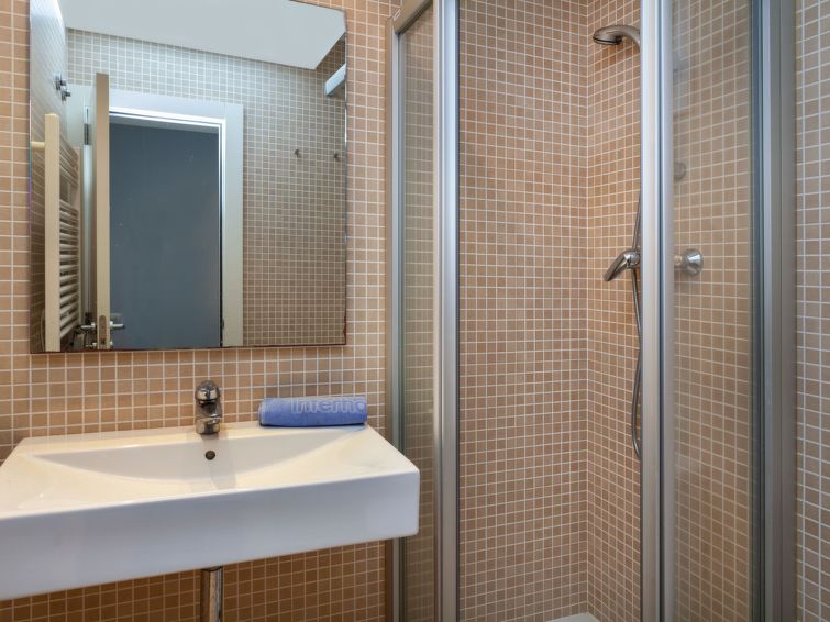 Search and Stay Destinations. Chalet Accommodation in Salionç, Girona - Catalunya - Spain