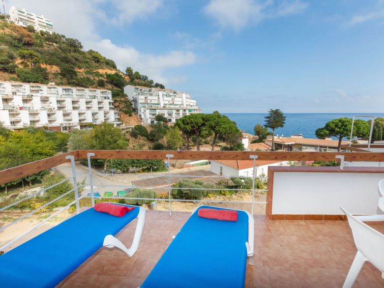 Search and Stay destination Tossa de Mar, CT - Spain from AU$ 399. Junco