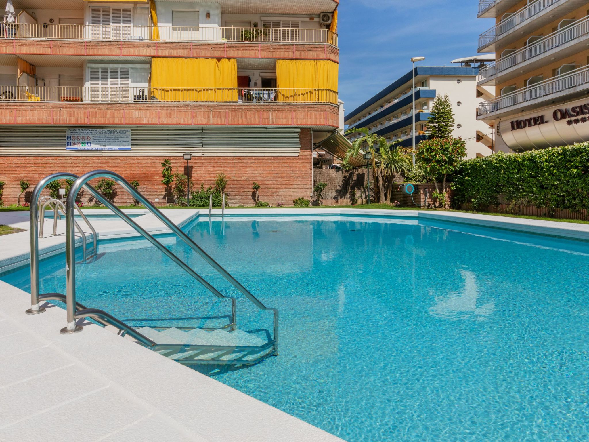 Photo of Las Americas