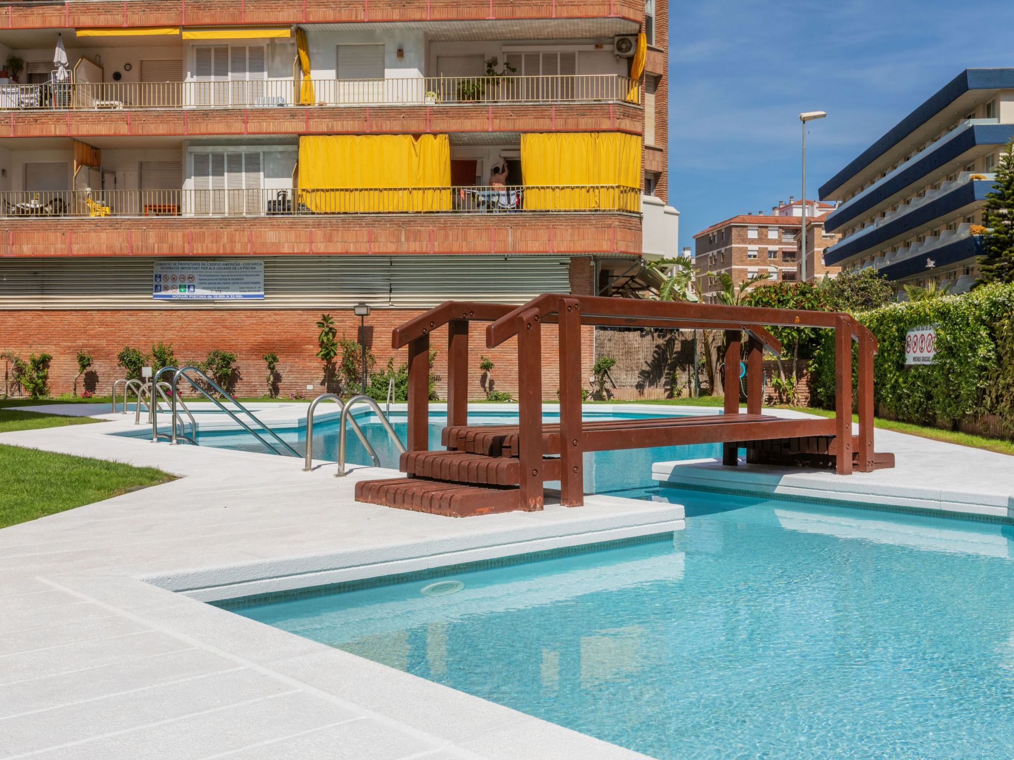 Photo of Las Americas