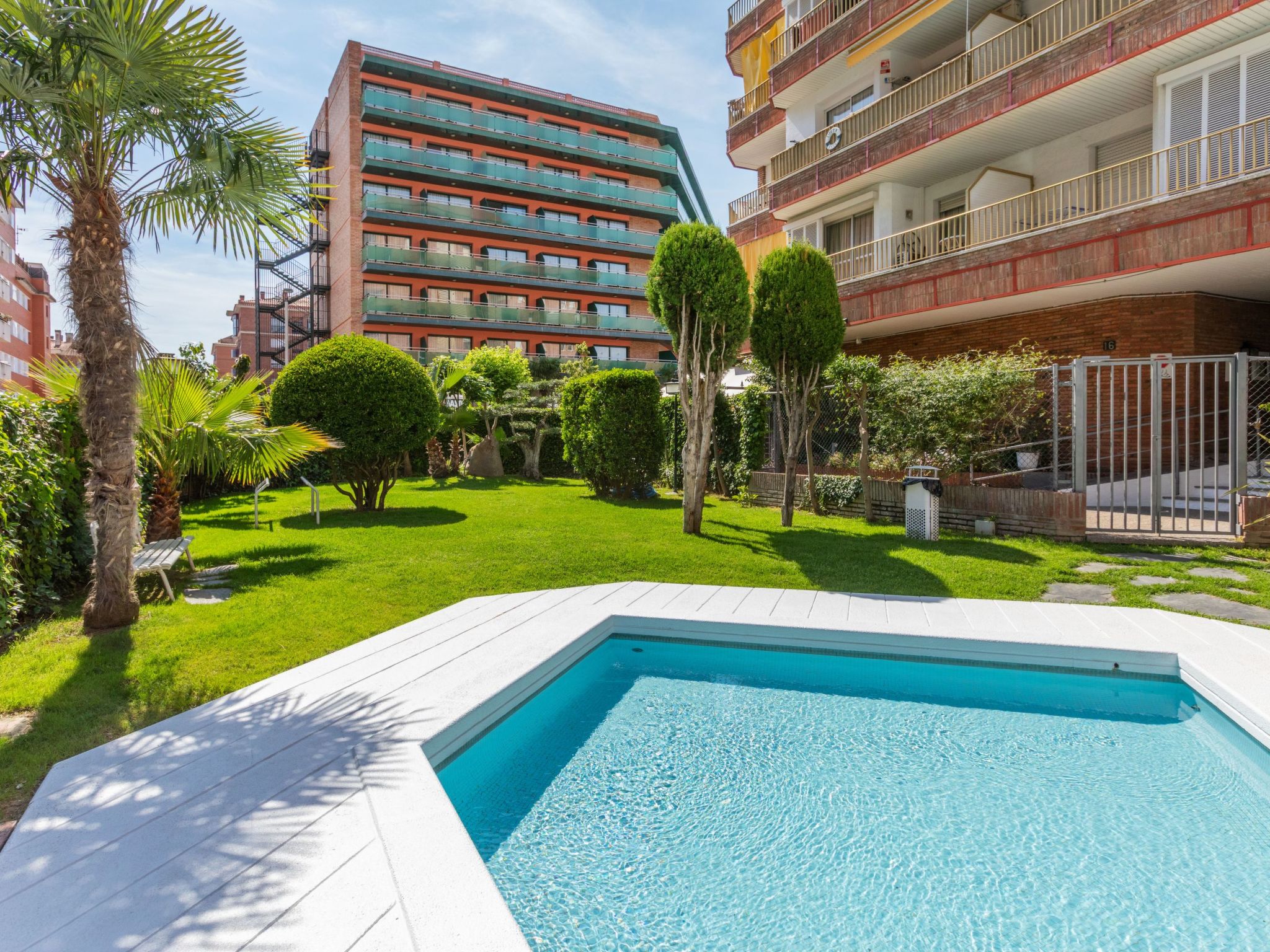 Photo of Las Americas