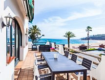 Vrijstaande villa direct aan het strand van Fenals, Lloret de Mar - thumbnail 6
