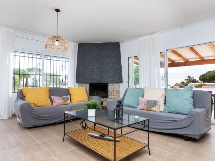 Search and Stay destination Lloret de Mar, CT - Spain from AU$ 536. Neus