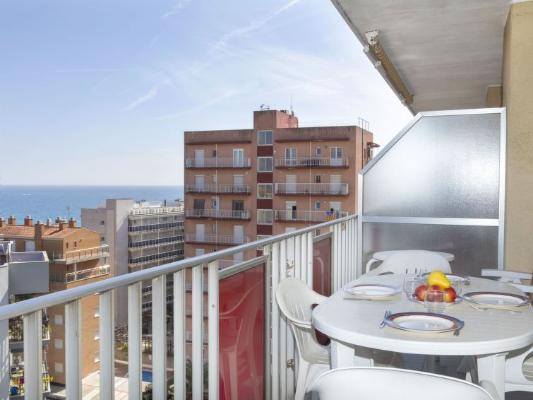 Op 250 m van het strand: appartement met zeezicht in Blanes in Blanes