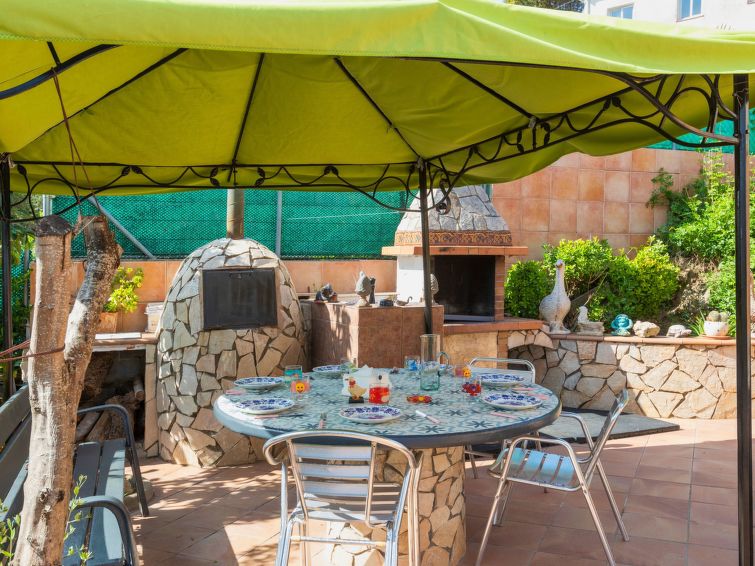 Search and Stay destination Maçanet de la Selva, CT - Spain from AU$ 463. Aguilera
