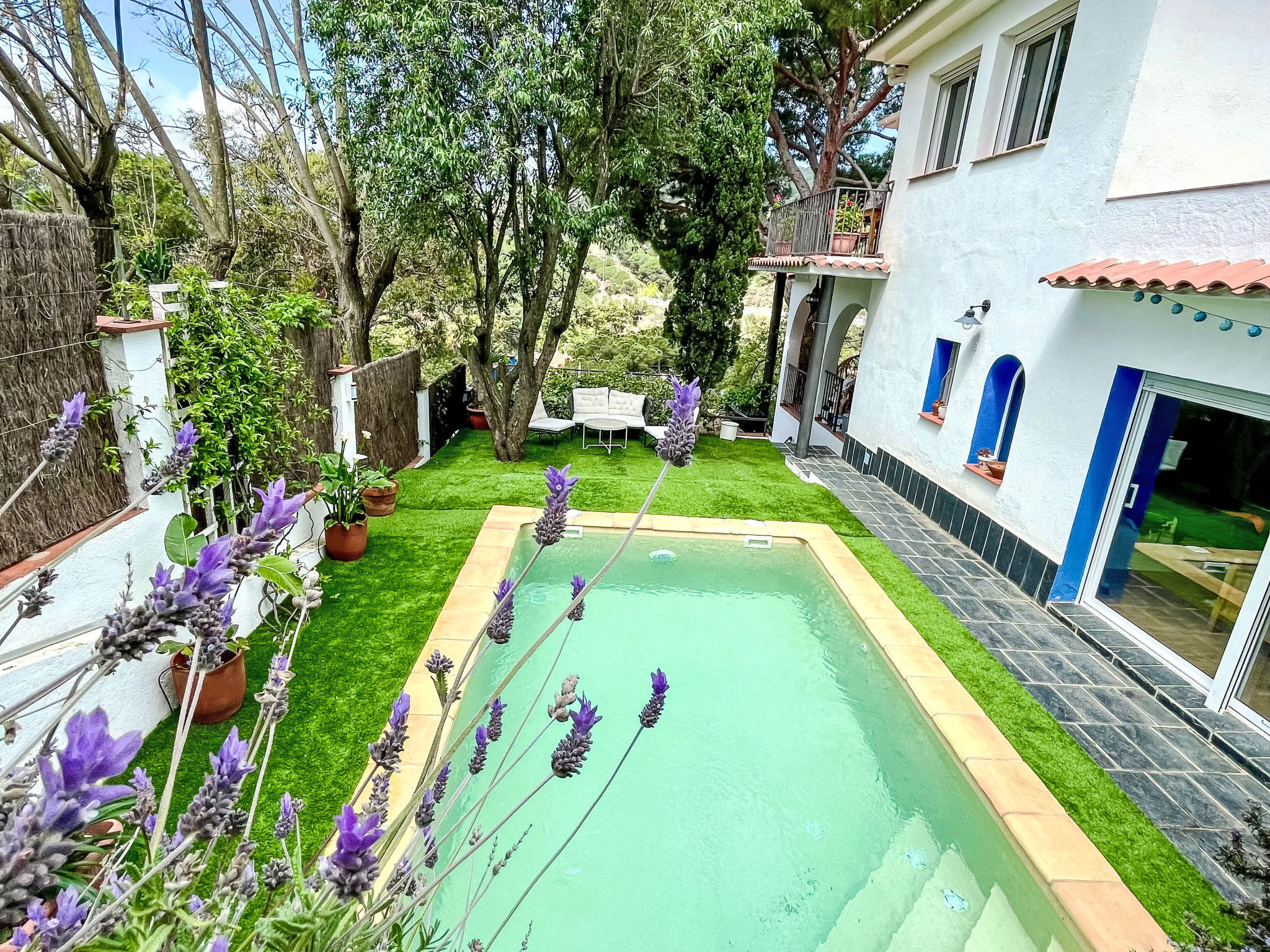 Casa familiar con piscina - Dehors