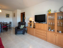 Bergzicht en luxe: ruim appartement aan zee in Malgrat de Mar - thumbnail 2