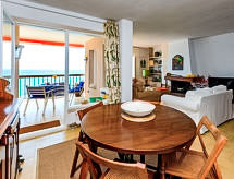 Luxe appartement op 40 meter van het strand in Sant Andreu de Llavaneres - thumbnail 6