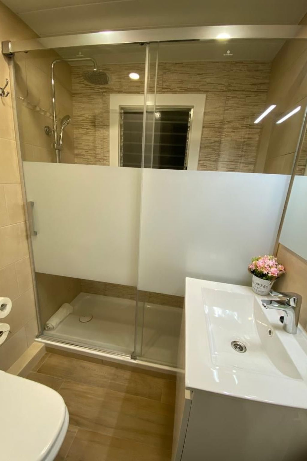 Wohnung "Llavaneras2" mit Meerblick-Inside