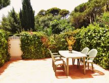 Luxe appartement voor 2 aan de Costa Brava met zwembad en tuin - thumbnail 1