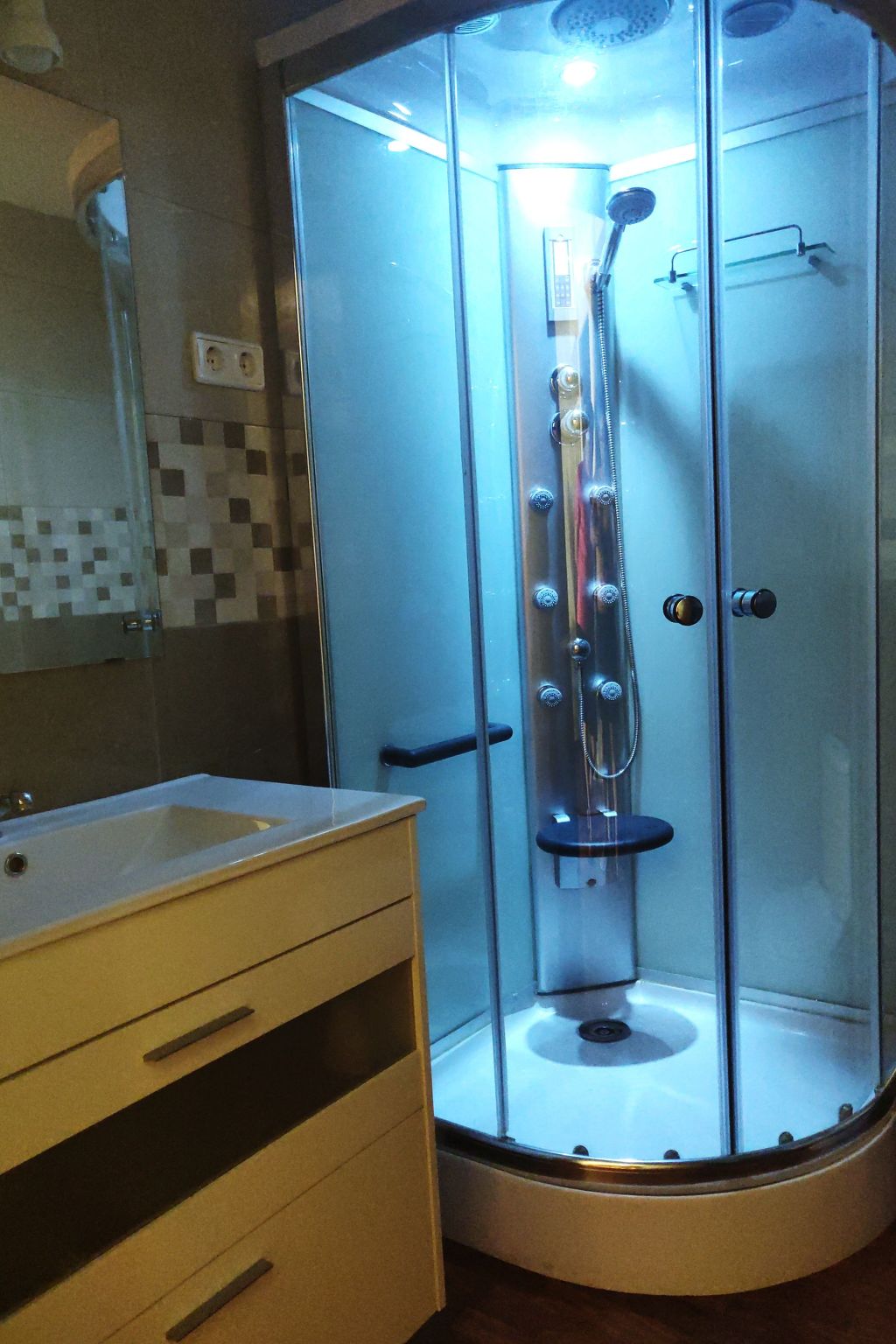 Luxe appartement voor 2 aan de Costa Brava met zwembad en tuin - foto 18