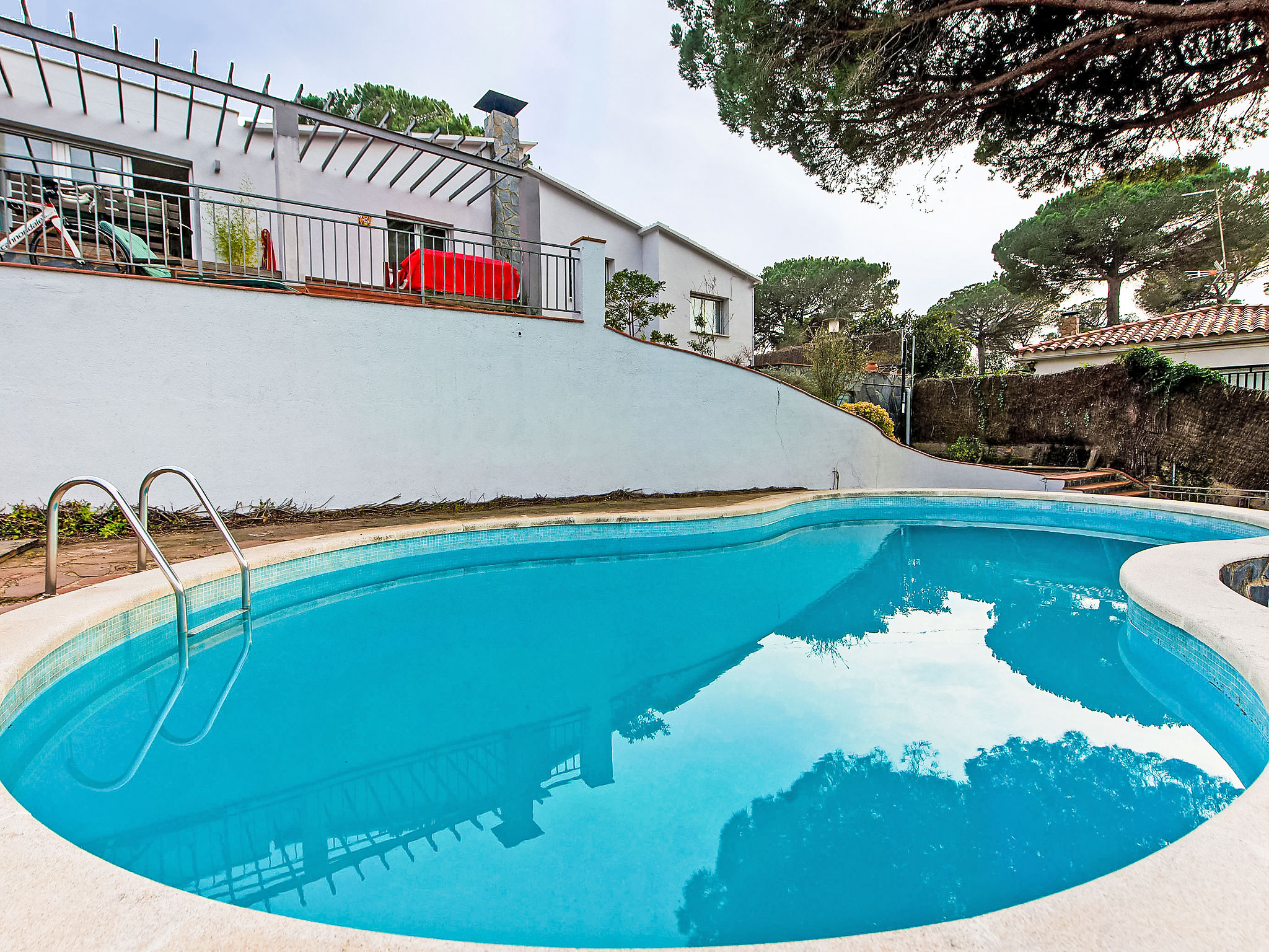 Moderne vrijstaande villa met privézwembad nabij Barcelona en zee - foto 5