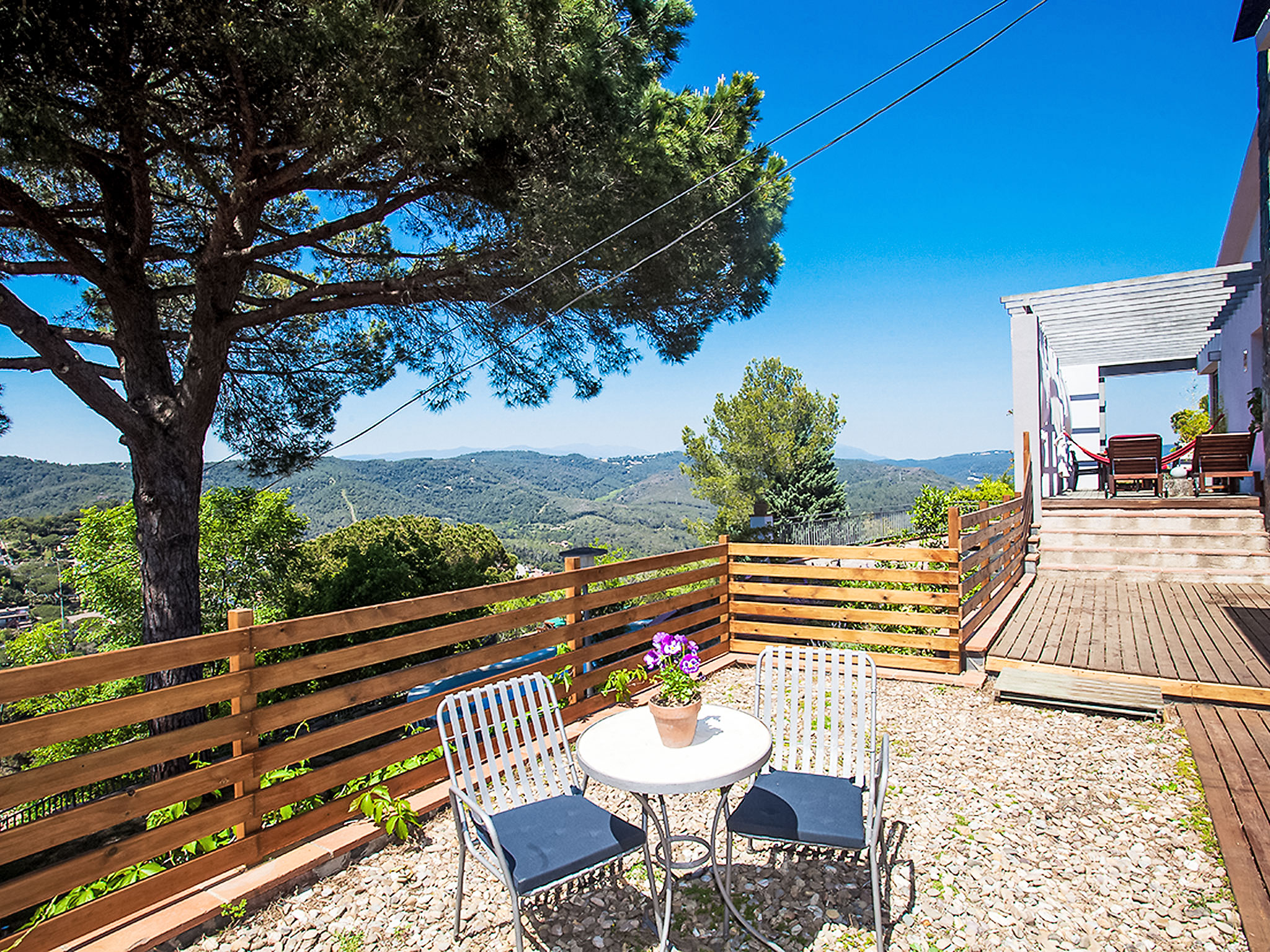 Moderne vrijstaande villa met privézwembad nabij Barcelona en zee - foto 26