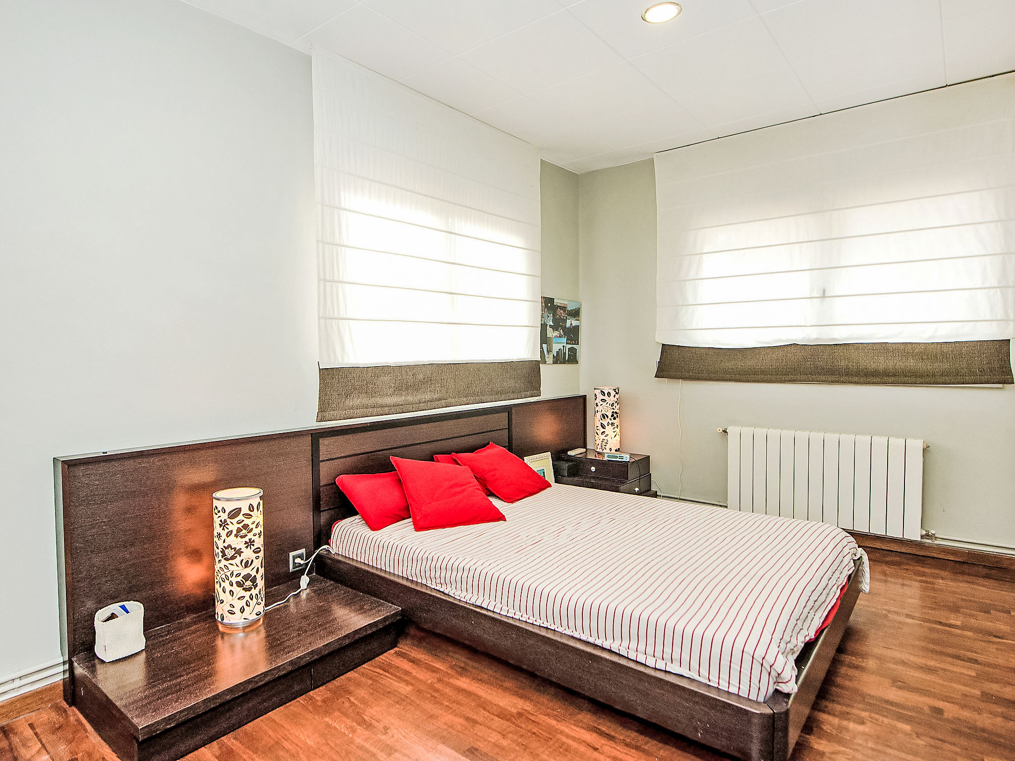 Moderne vrijstaande villa met privézwembad nabij Barcelona en zee - foto 4