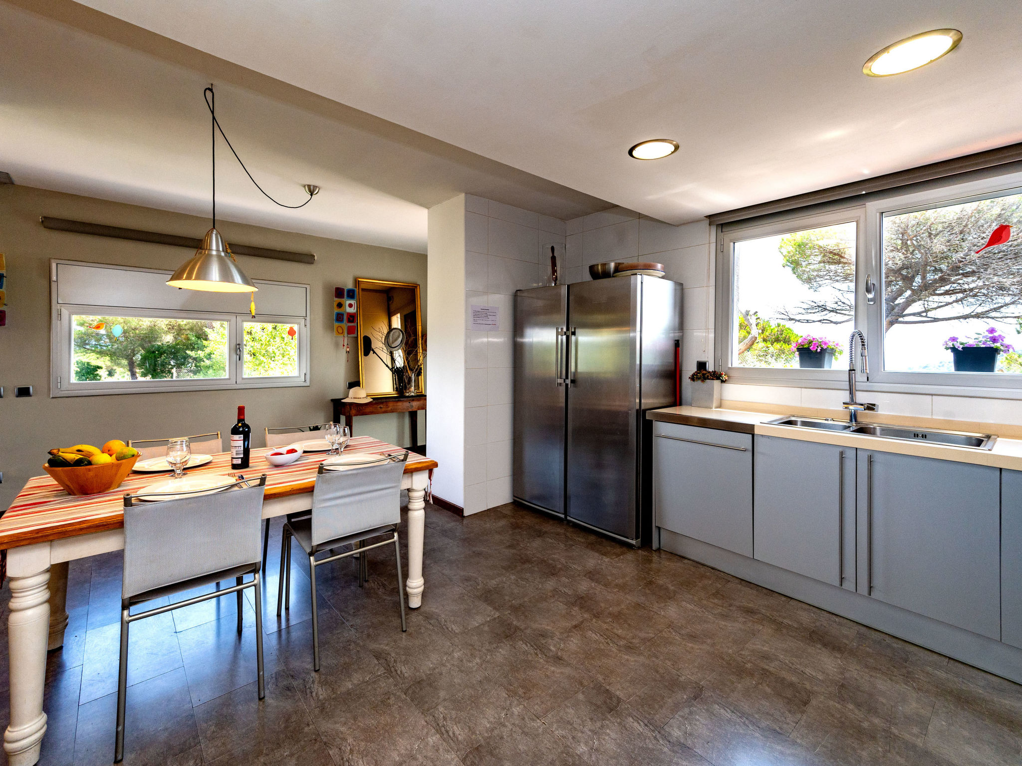 Moderne vrijstaande villa met privézwembad nabij Barcelona en zee - foto 10