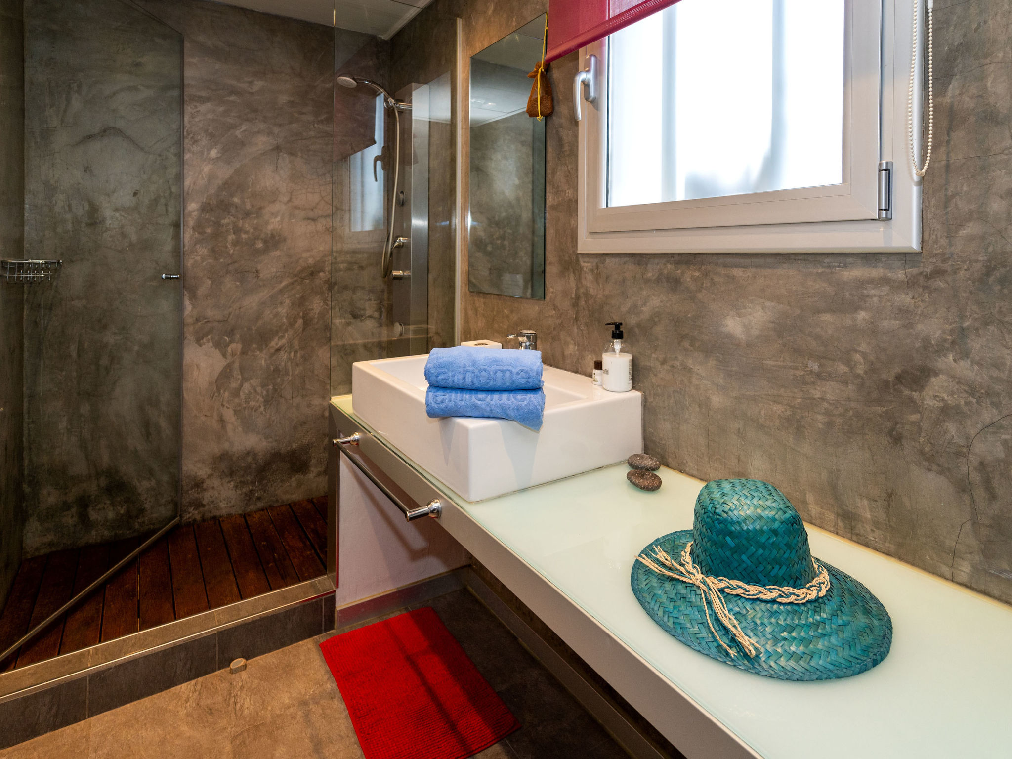 Moderne vrijstaande villa met privézwembad nabij Barcelona en zee - foto 13