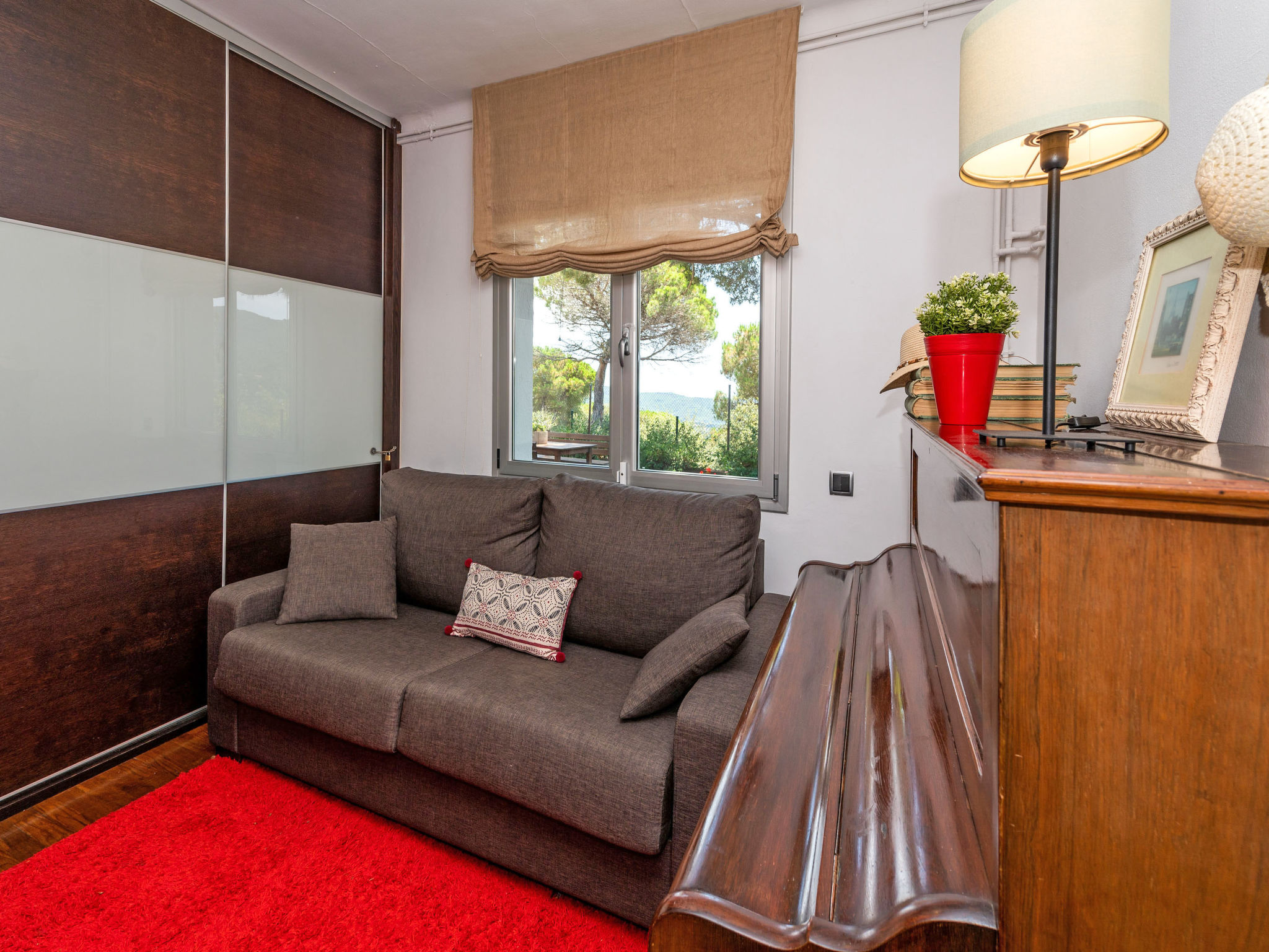Moderne vrijstaande villa met privézwembad nabij Barcelona en zee - foto 18