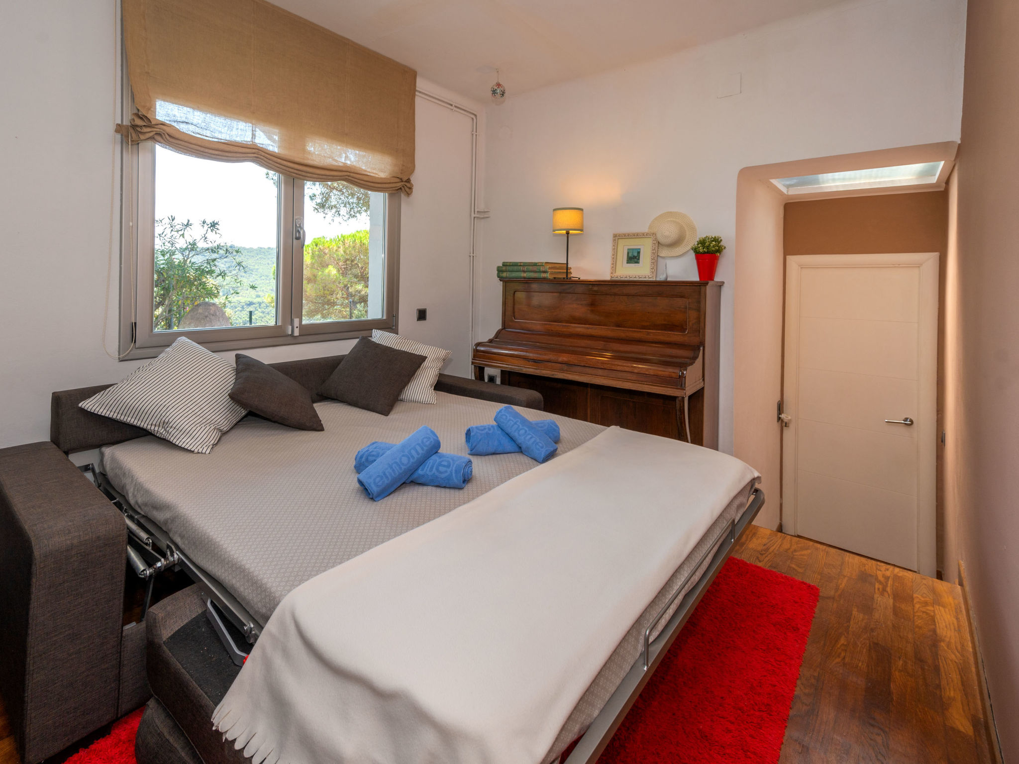 Moderne vrijstaande villa met privézwembad nabij Barcelona en zee - foto 19