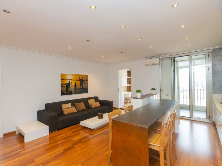 Search and Stay destination L'Eixample, CT - Spain from AU$ 641. Centro: Passeig de Gracia - Casa Batllo