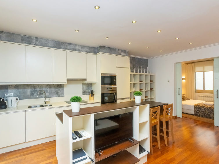 Search and Stay destination L'Eixample, CT - Spain from AU$ 641. Centro: Passeig de Gracia - Casa Batllo