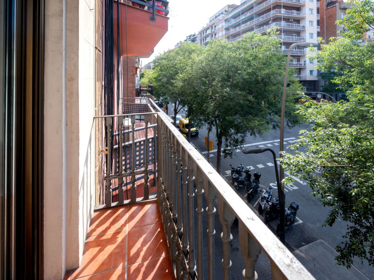 Photo of Sants-Montjuïc: Avenida Madrid