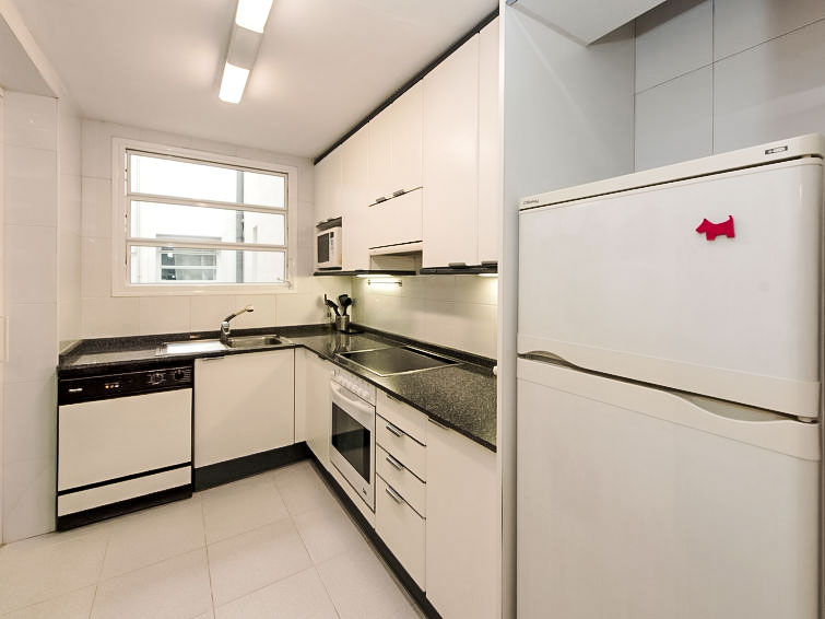 Search and Stay destination Sant Martí, CT - Spain from AU$ 449. Vila Olímpica: Sant Martí - Sardenya