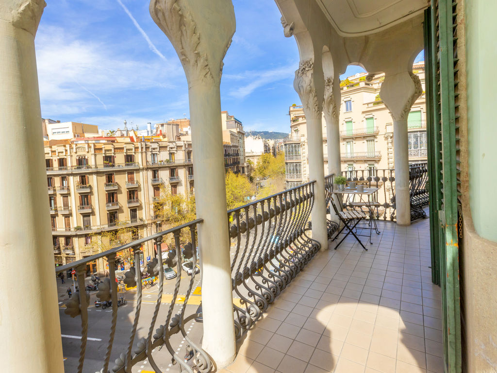Appartement Eix.Dret Roger de LLuria/Valencia in Spanje