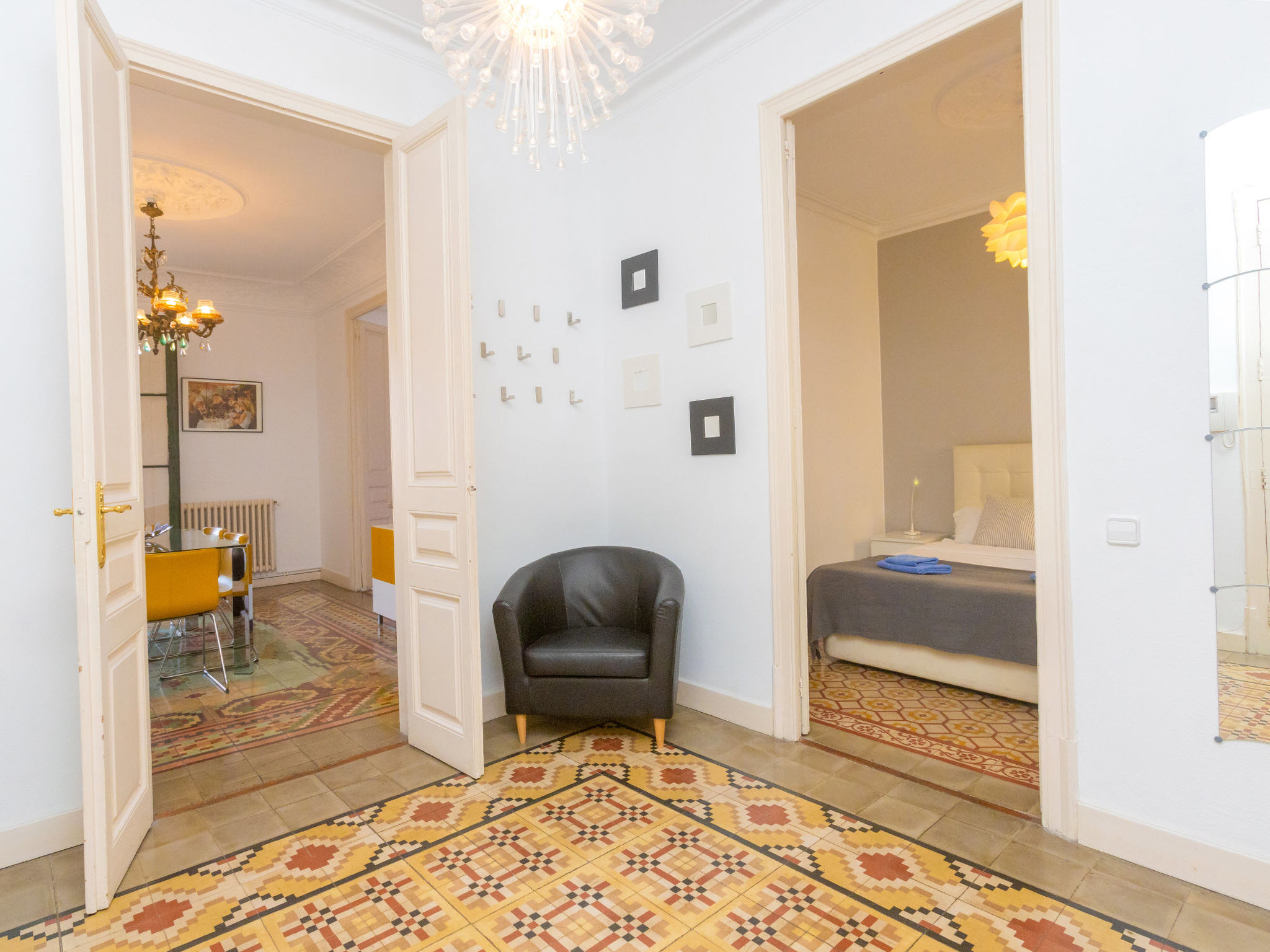 Photo of Eix.Dret:Roger de LLuria/Valencia