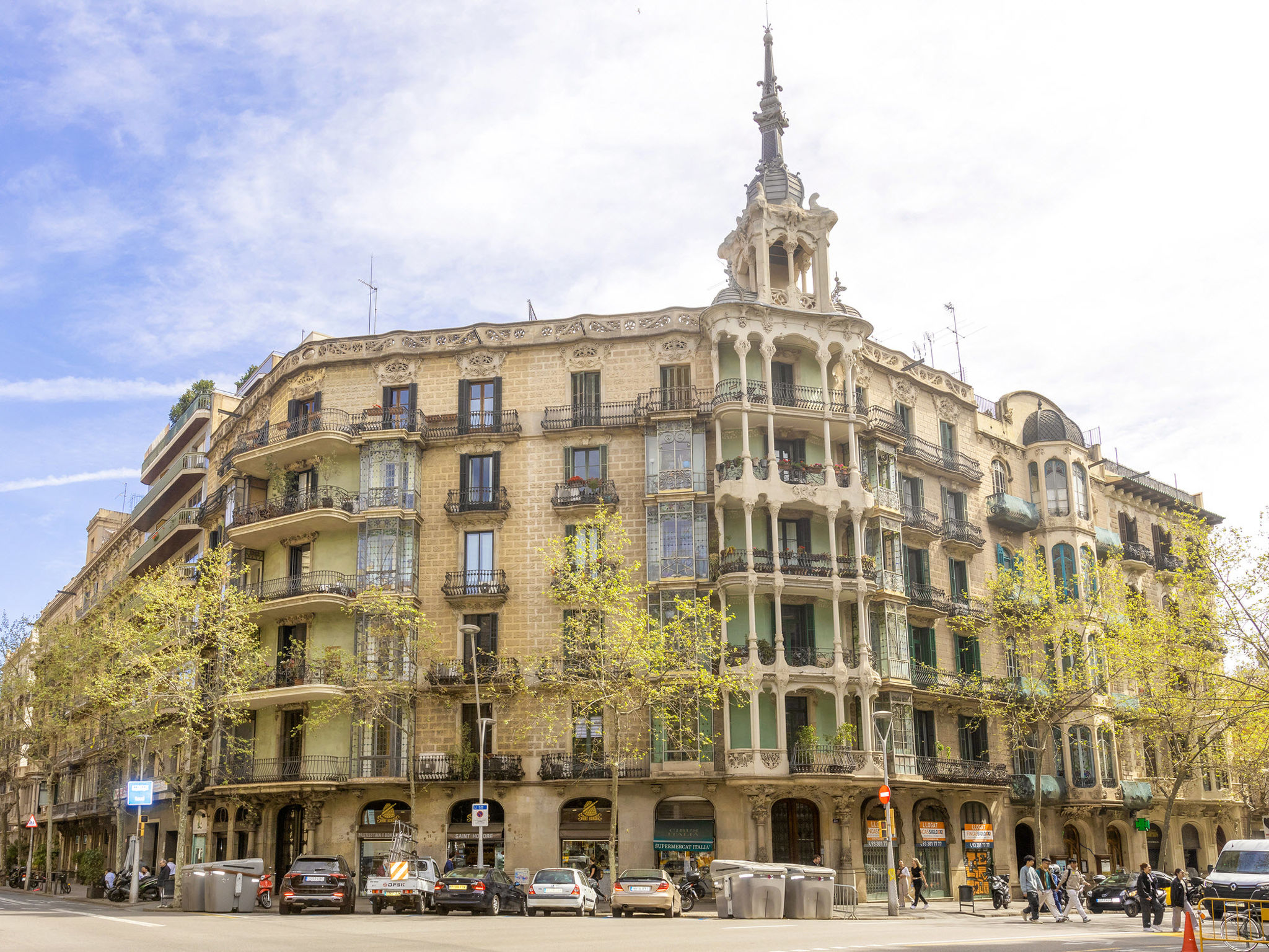 Photo of Eix.Dret:Roger de LLuria/Valencia