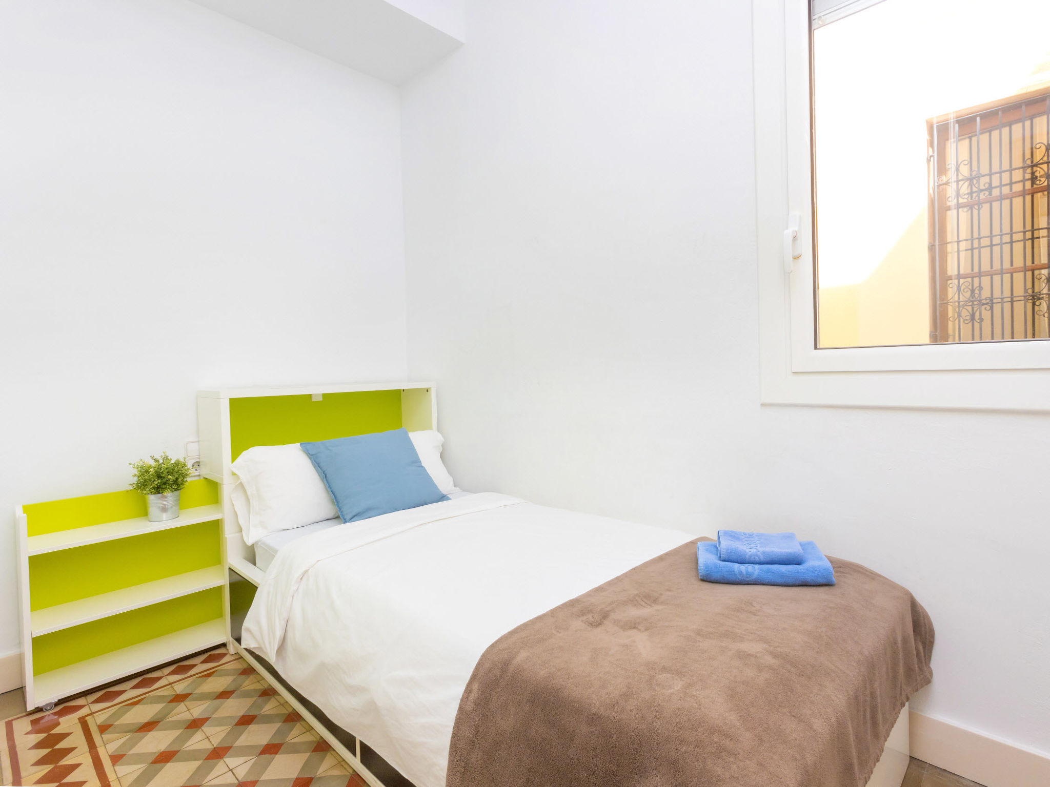 Photo of Eix.Dret:Roger de LLuria/Valencia