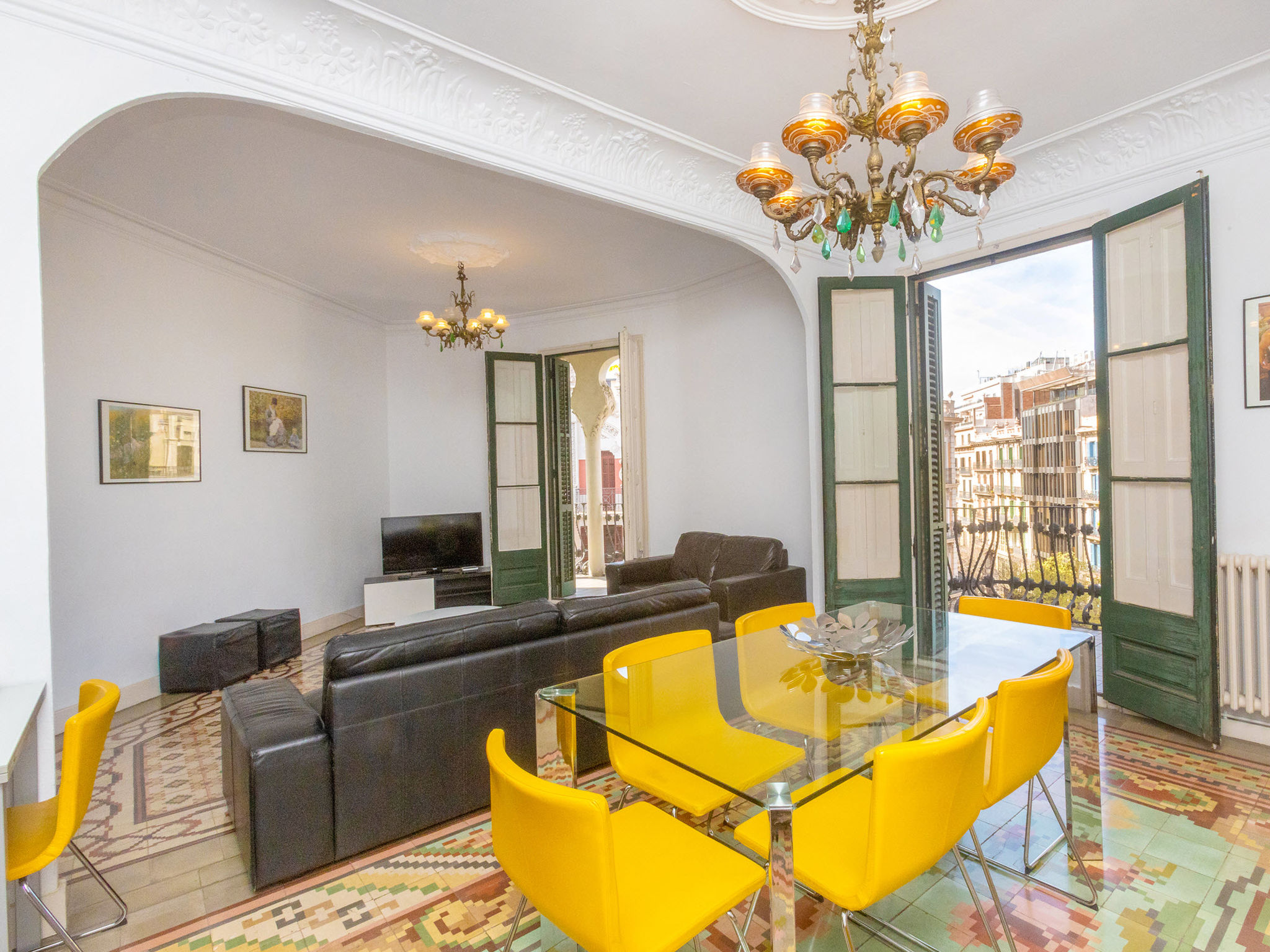 Photo of Eix.Dret:Roger de LLuria/Valencia