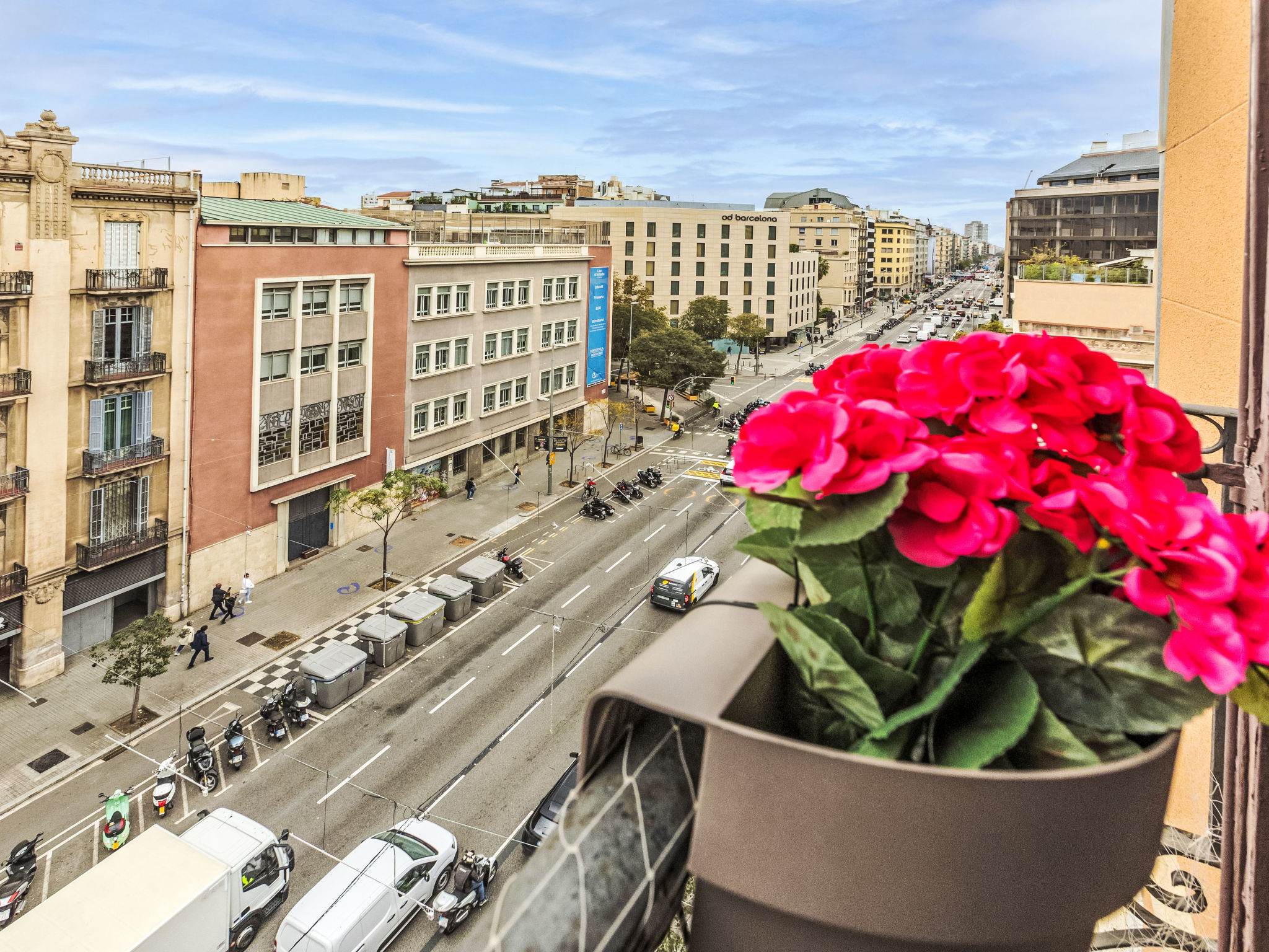 Eixample Dret Aragó Roger de Lluria-Buiten