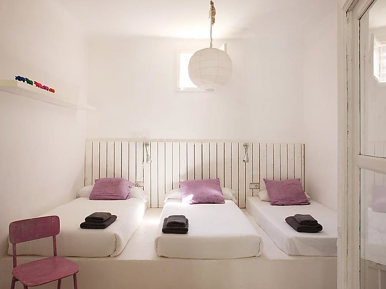 Blanca Accommodation in Barcelona