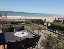 Apartment mit Meerblick, Terrasse und Schwimmbad