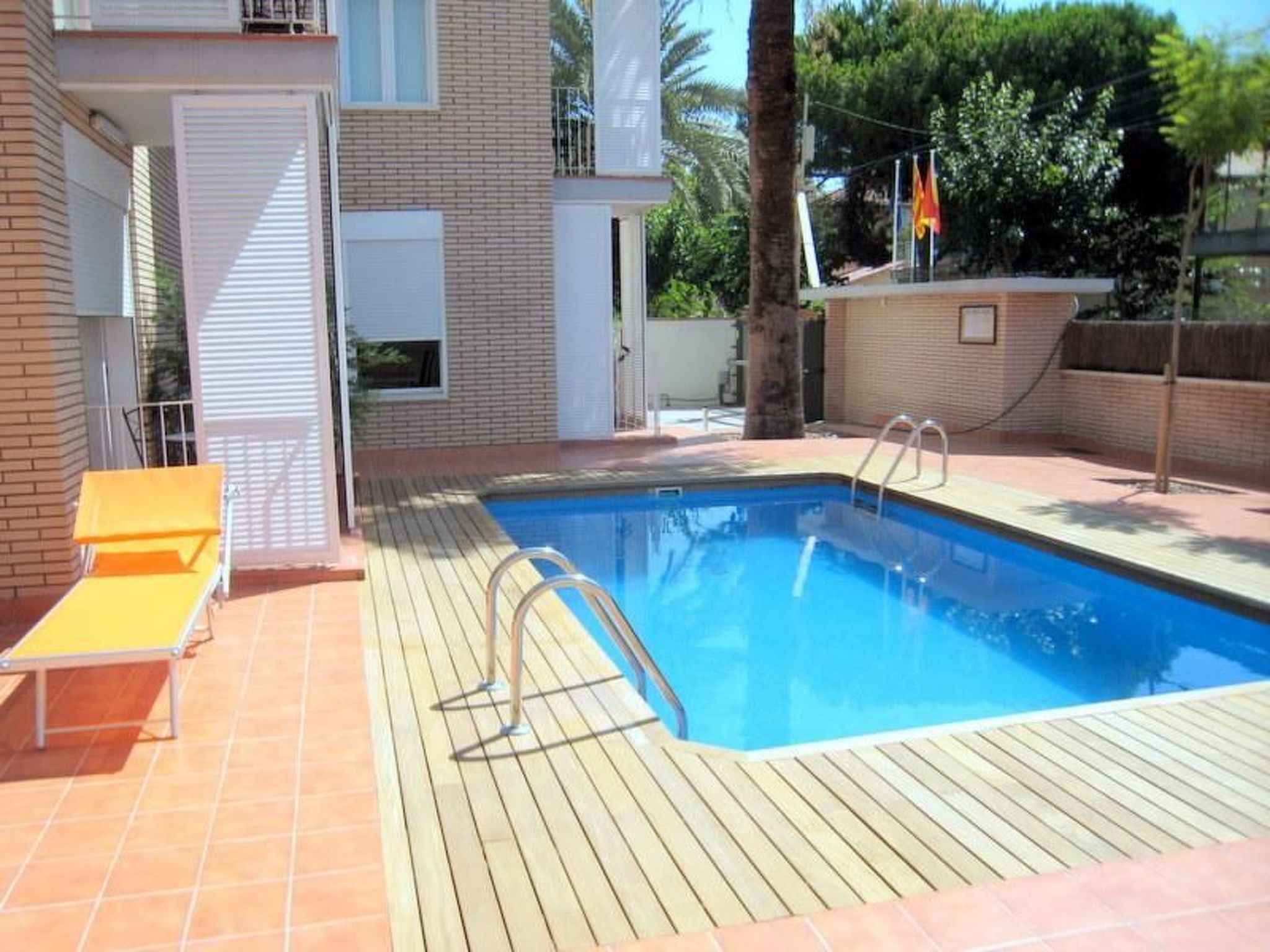 "Caru" mit Terrasse — Pool Outdoor (3 of 18)