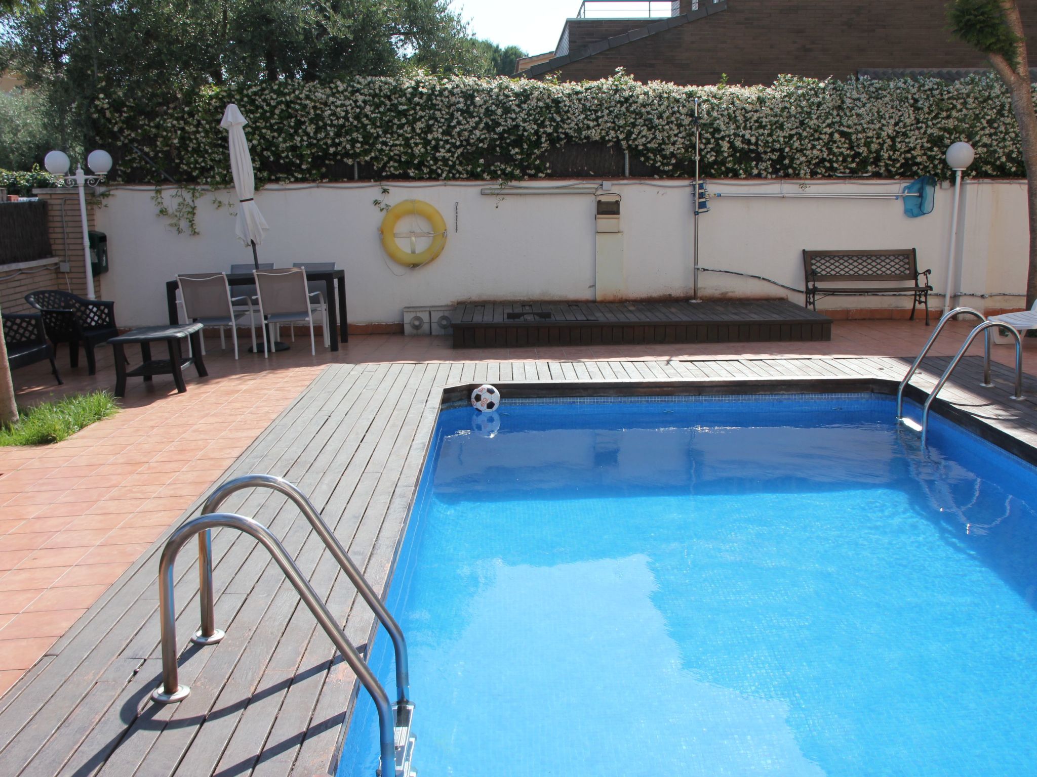 "Caru" mit Terrasse — Pool Outdoor (4 of 18)