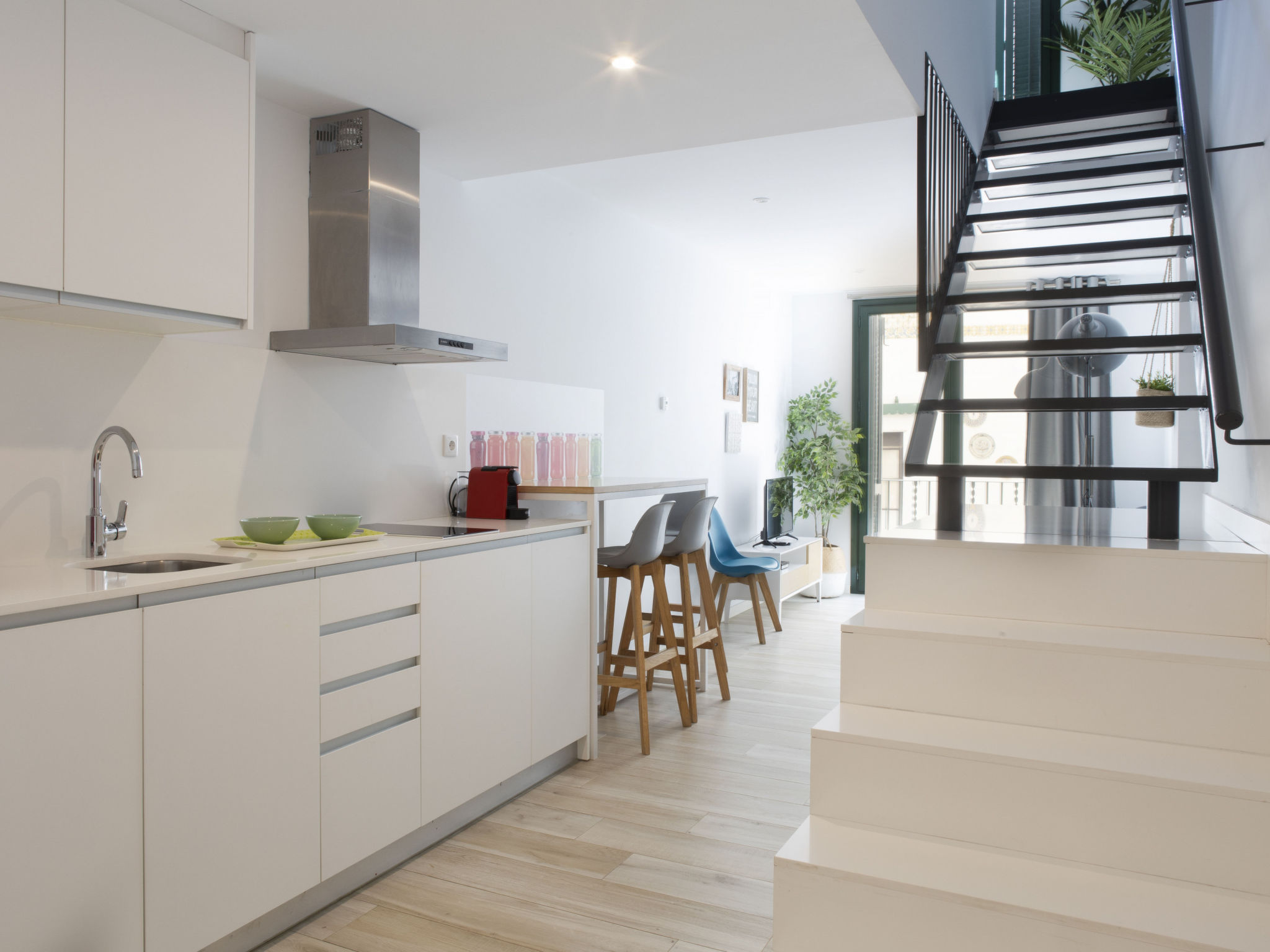 Het appartement in Sitges heeft 1 slaapkamer(s) en is geschikt voor families en groepen tot 3 personen. 
 De accommodatie heeft een oppervlakte van 75 m². 
Uw acommodatie ligt in een kindvriendelijke..