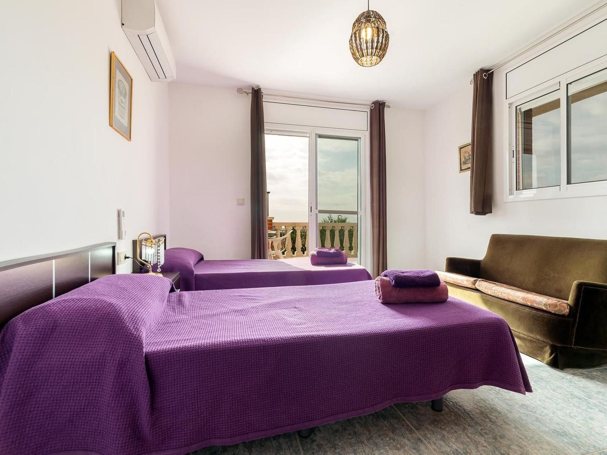 Chalet 'Vista Cunit' mit privatem Pool-Image-tags.info