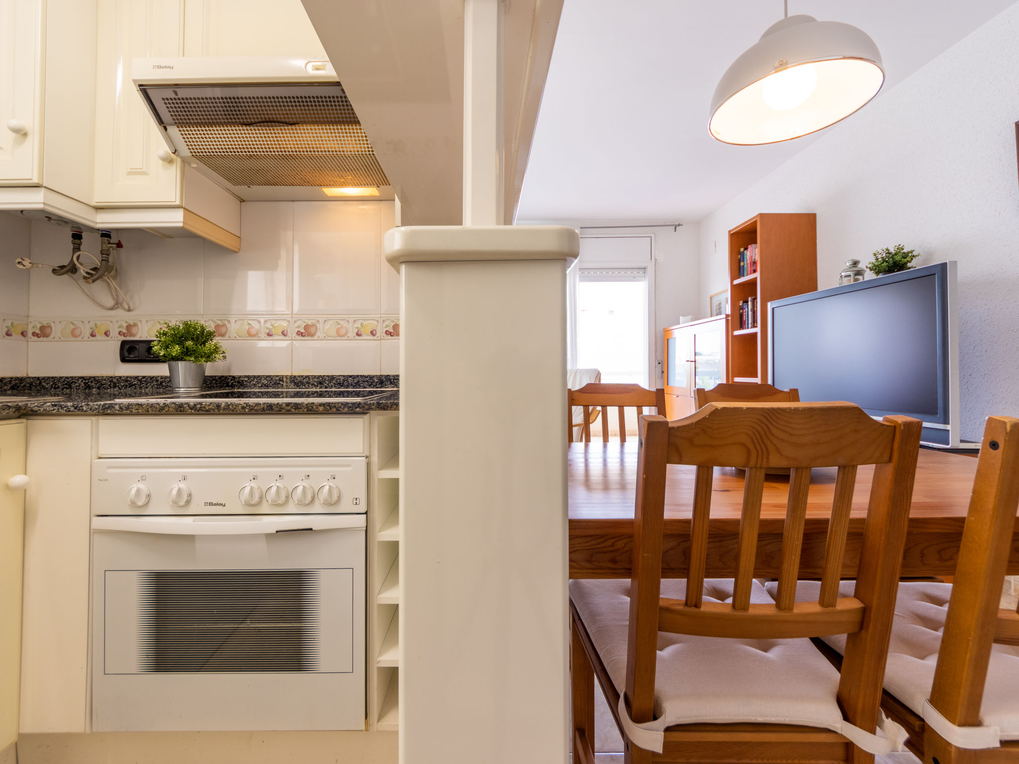 Appartement Girona – Cuisine et coin repas, photo 9 sur 20