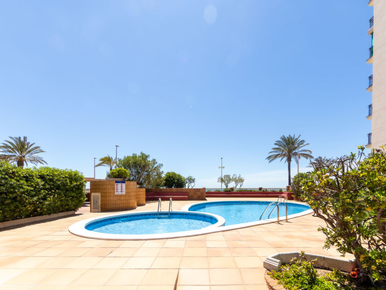 6-persoons appartement met zeezicht direct aan het strand in Cunit · 6 pers. in Cunit