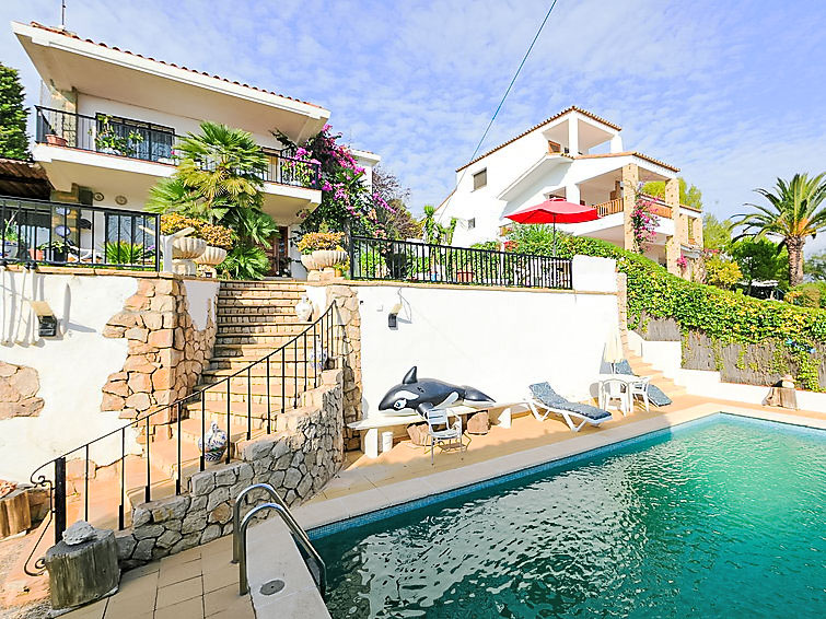 Search and Stay Destinations. Holidays Rentals in Francàs, Tarragona - Catalunya - Spain