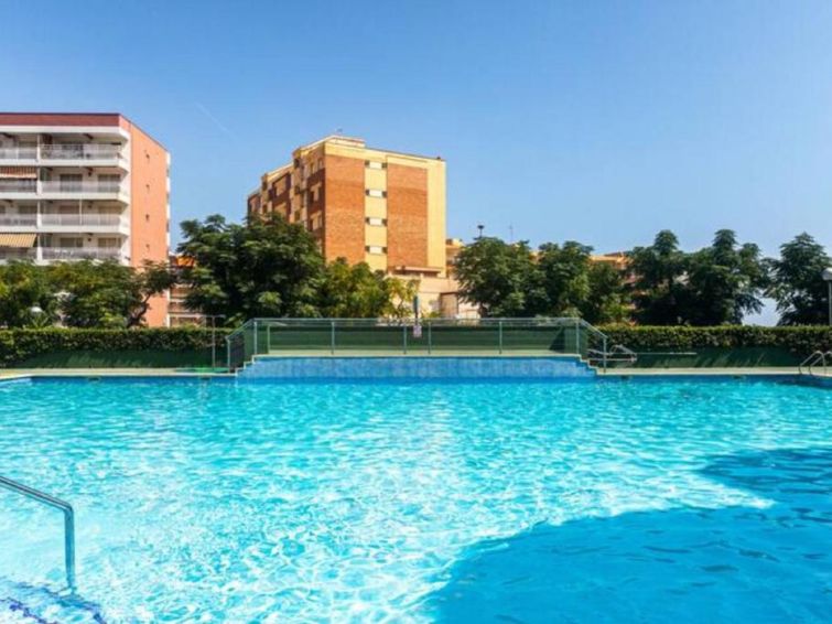 Appartement aan zee in La Pineda vlakbij de golfbaan in La Pineda